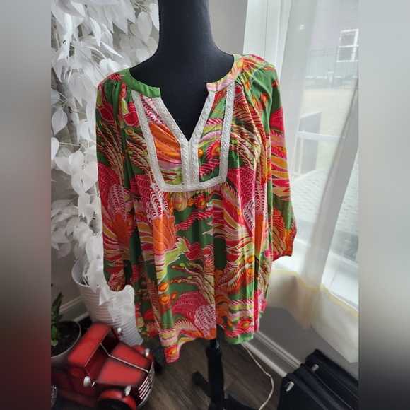 Crown & Ivy Vibrant Multicolor Floral Women's Tunic Top - Picture 1 of 6